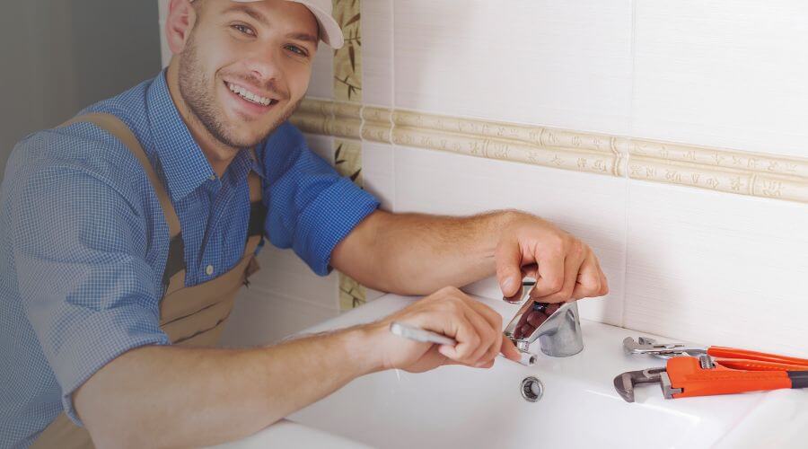 Expert burst pipe repair services in Van Vleck, TX